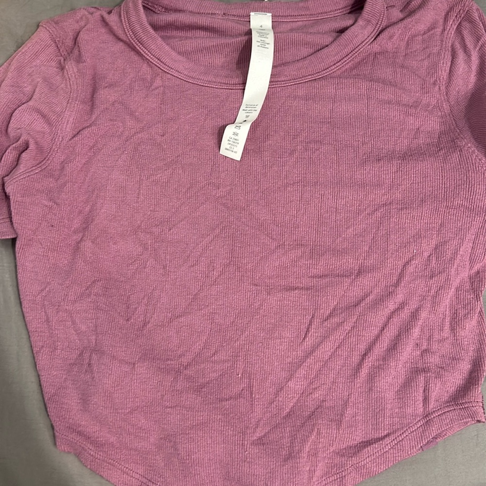 slightly used LULULEMON crop top shirt